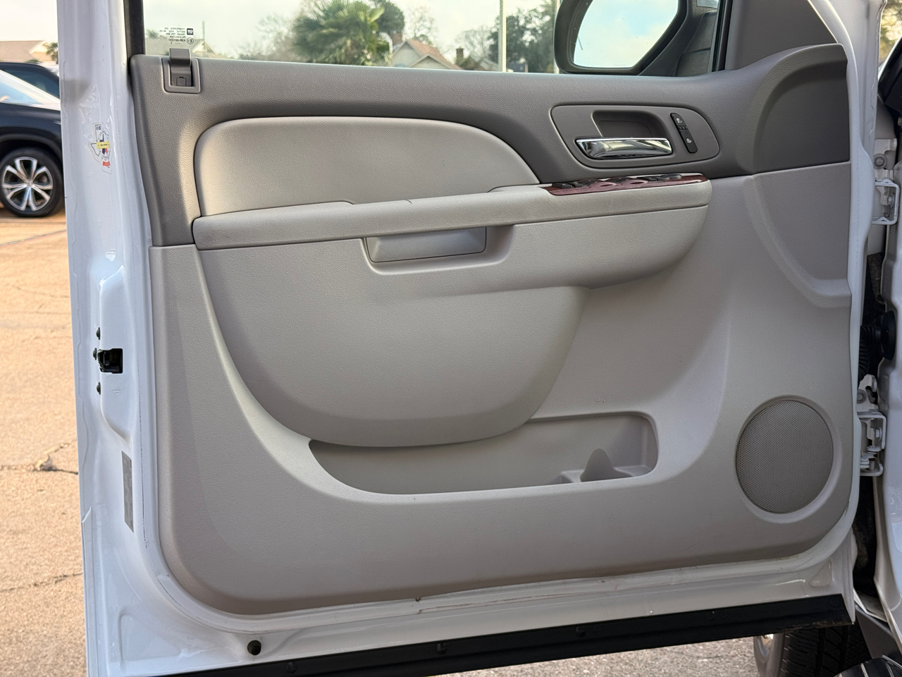 Chevrolet Suburban LT 1500 2WD 2013