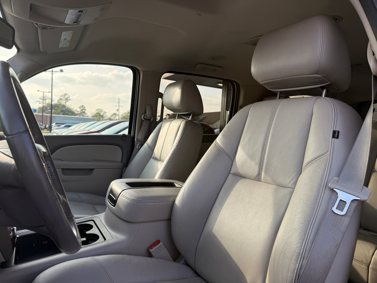 Chevrolet Suburban LT 1500 2WD 2013