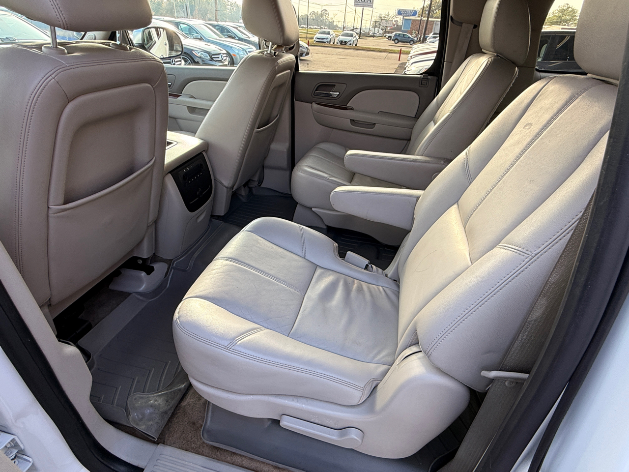 Chevrolet Suburban LT 1500 2WD 2013