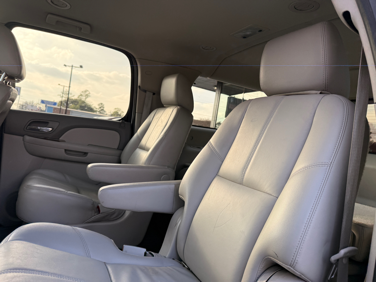 Chevrolet Suburban LT 1500 2WD 2013