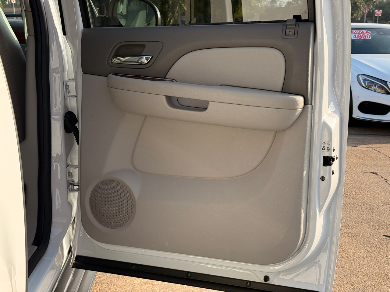 Chevrolet Suburban LT 1500 2WD 2013