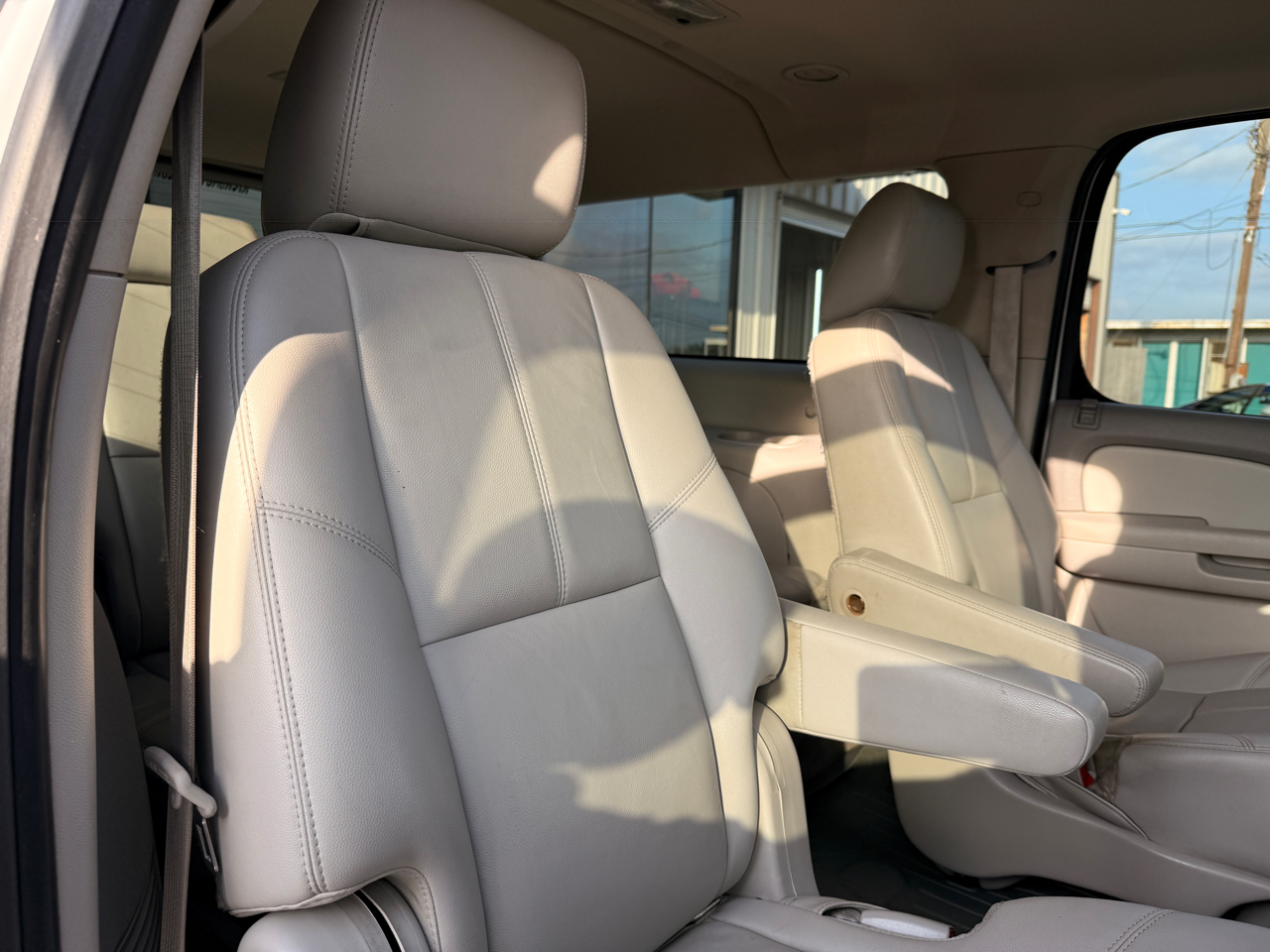 Chevrolet Suburban LT 1500 2WD 2013