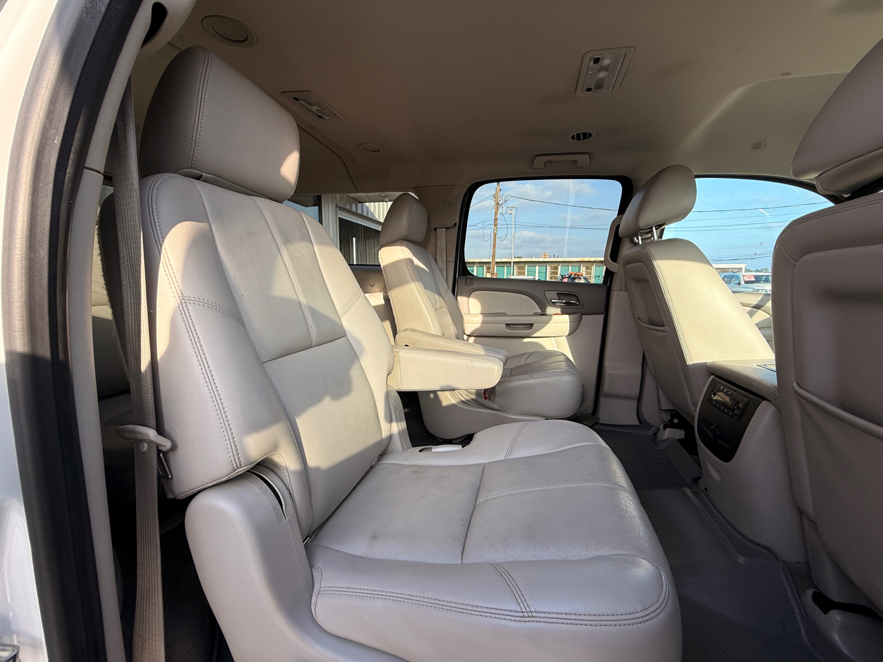 Chevrolet Suburban LT 1500 2WD 2013