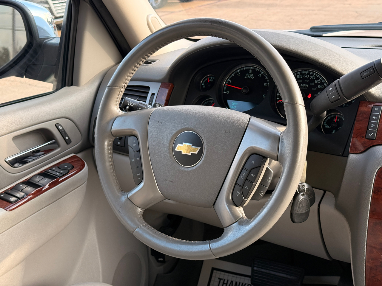 Chevrolet Suburban LT 1500 2WD 2013