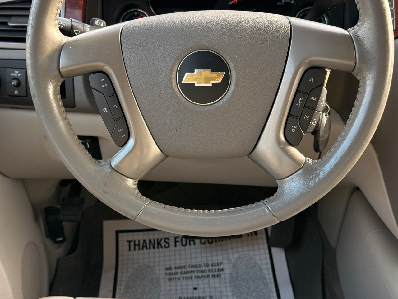 Chevrolet Suburban LT 1500 2WD 2013