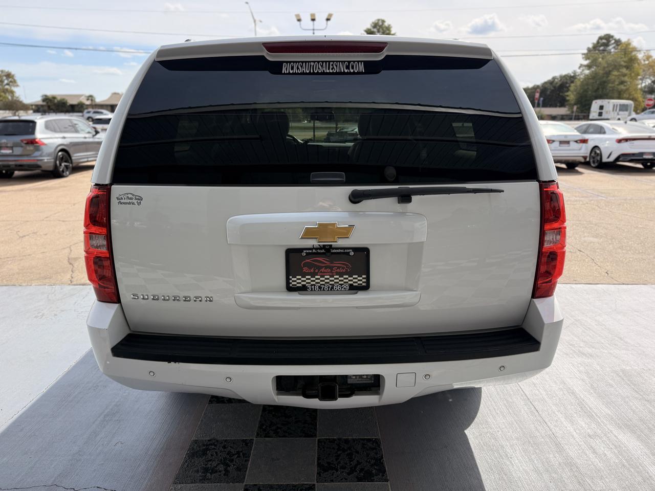 Chevrolet Suburban LT 1500 2WD 2013
