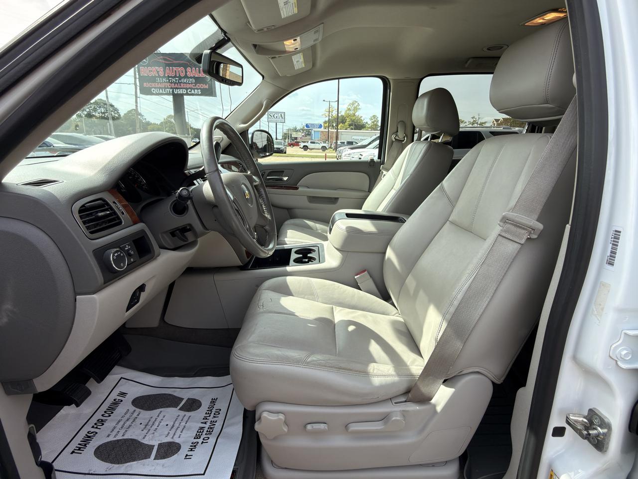 Chevrolet Suburban LT 1500 2WD 2013