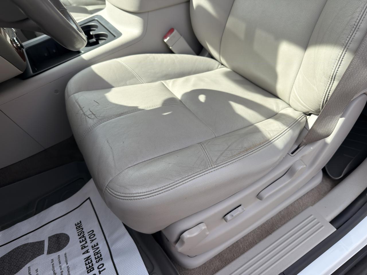 Chevrolet Suburban LT 1500 2WD 2013