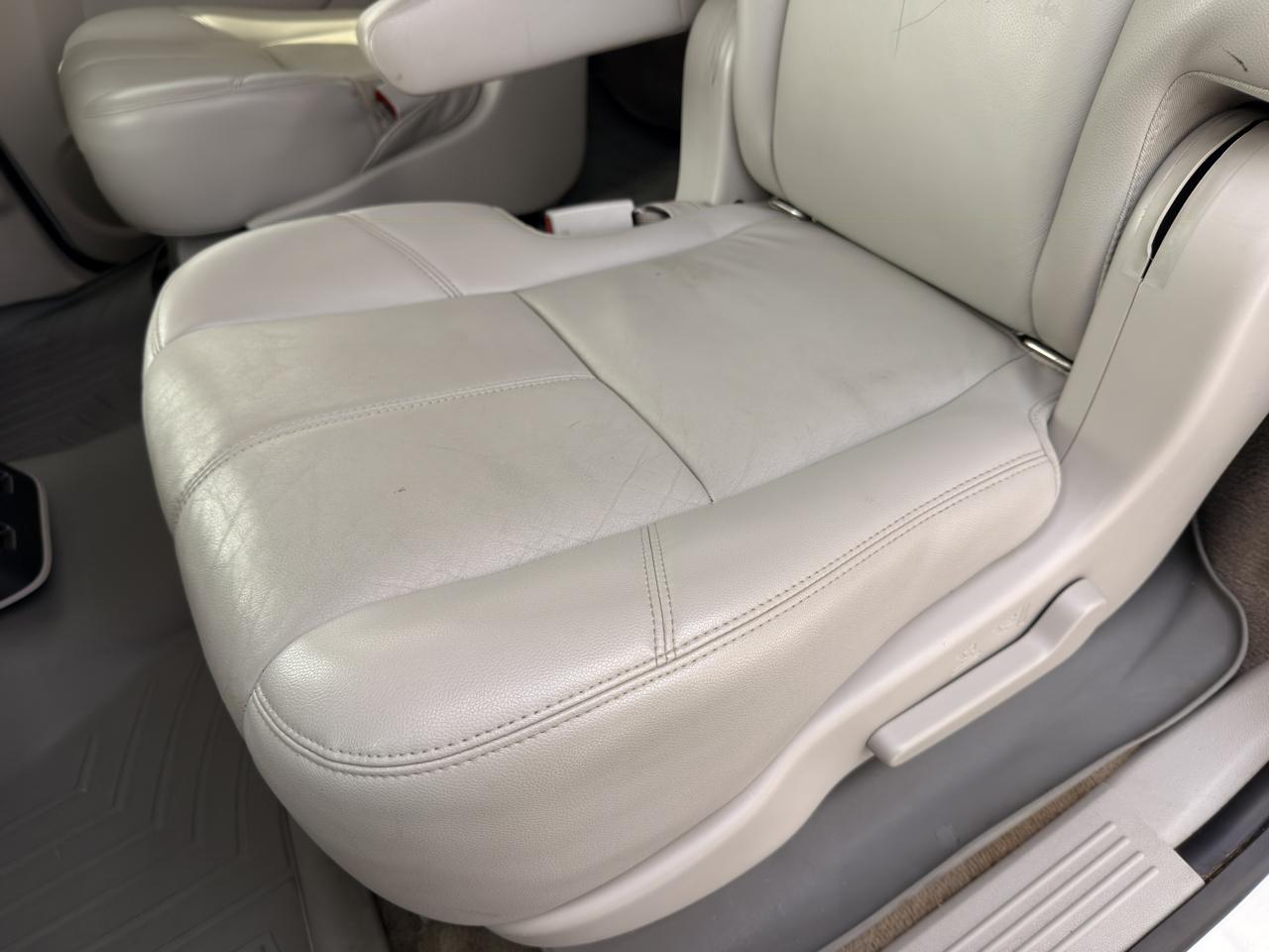 Chevrolet Suburban LT 1500 2WD 2013