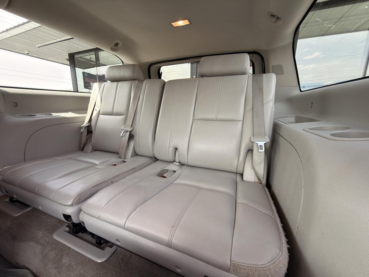 Chevrolet Suburban LT 1500 2WD 2013