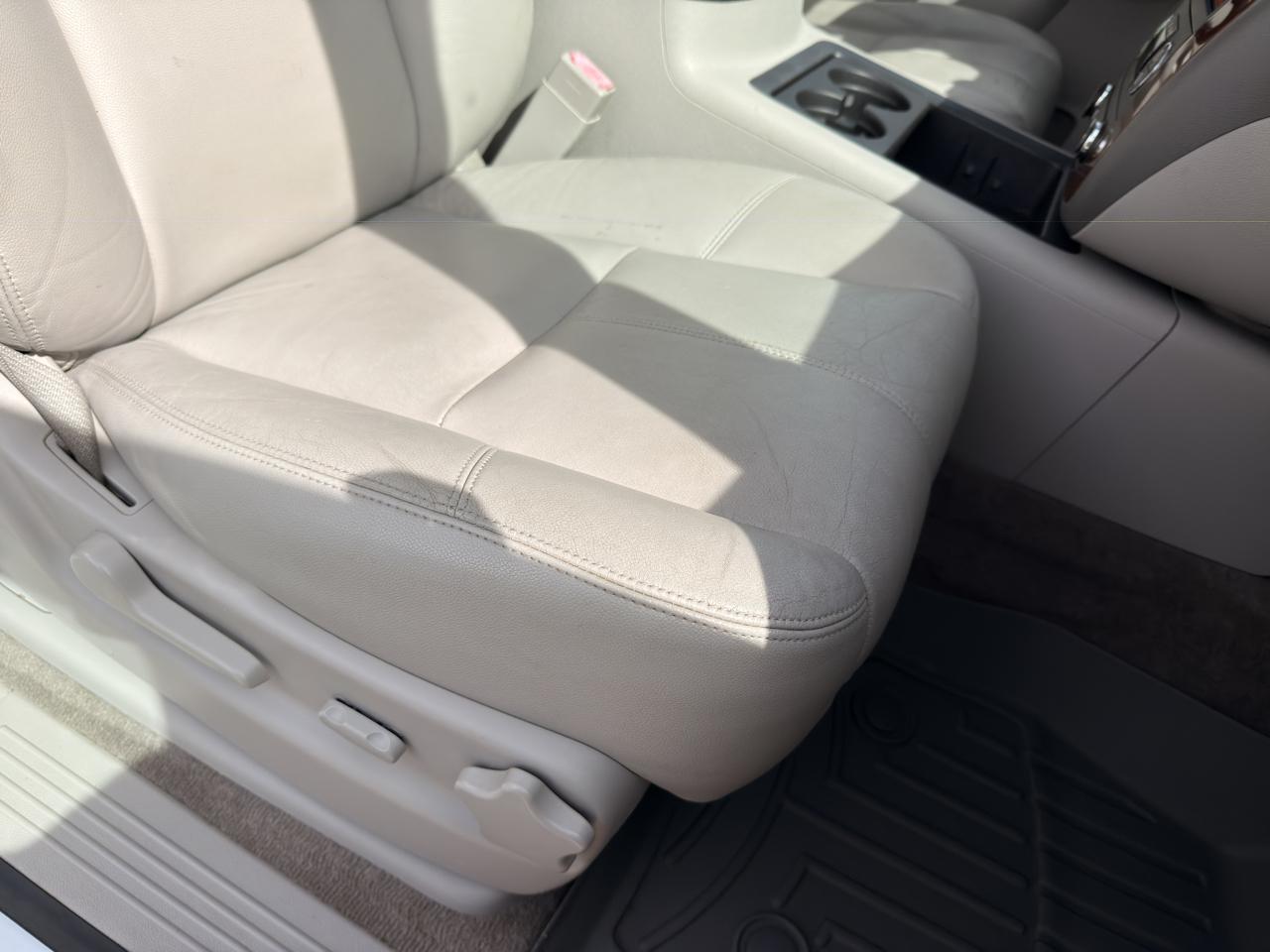 Chevrolet Suburban LT 1500 2WD 2013