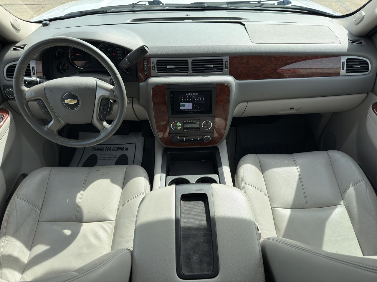 Chevrolet Suburban LT 1500 2WD 2013
