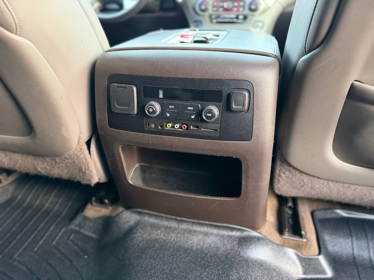 GMC Yukon Denali XL 2WD 2015