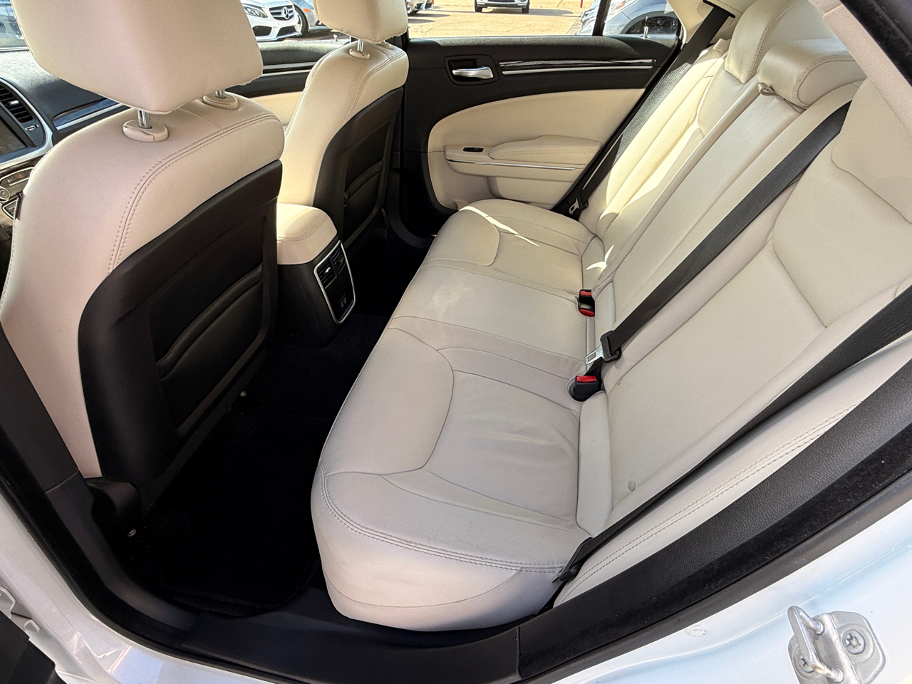 Chrysler 300 Limited RWD 2015