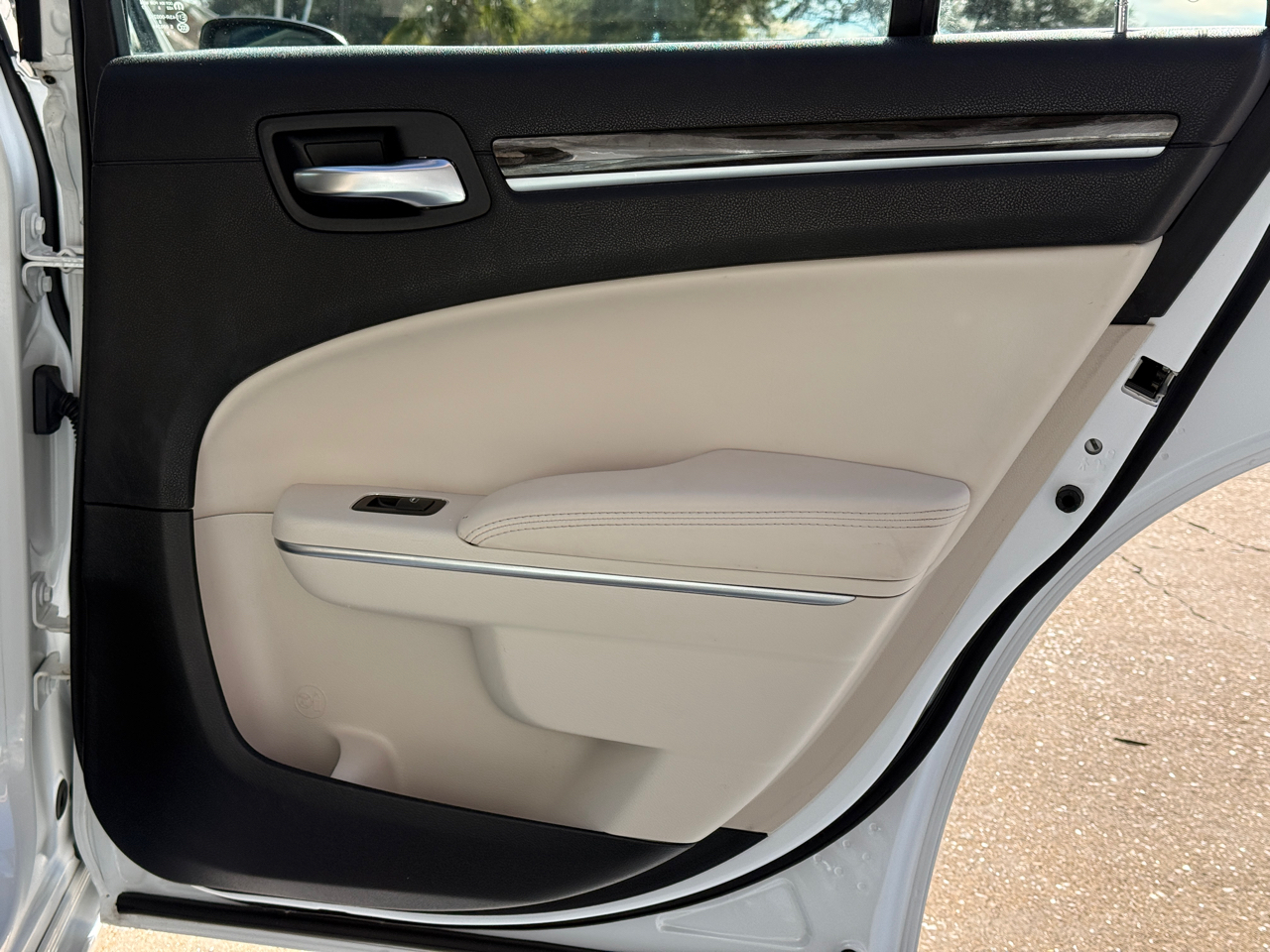 Chrysler 300 Limited RWD 2015