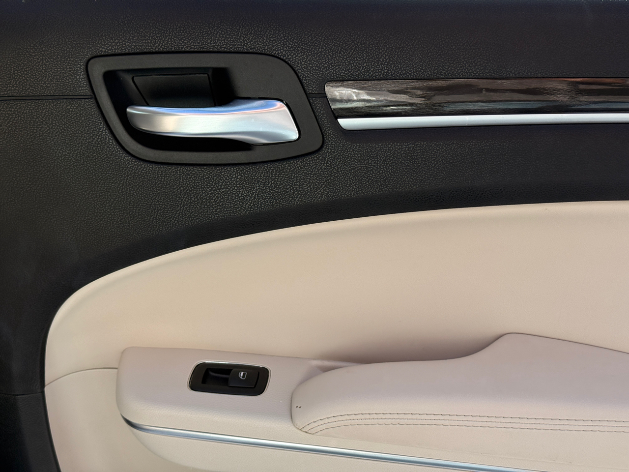 Chrysler 300 Limited RWD 2015