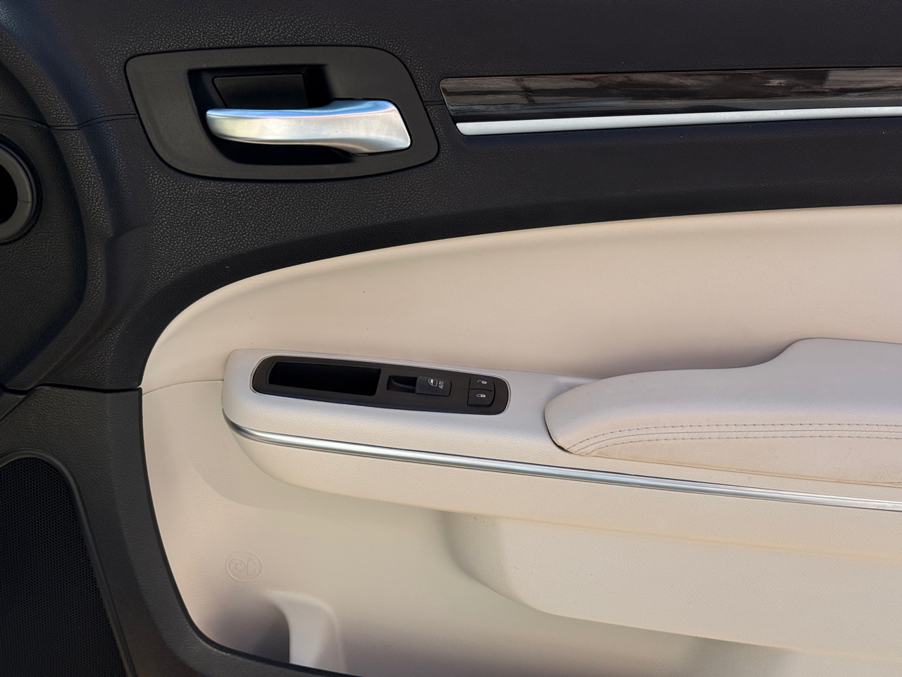 Chrysler 300 Limited RWD 2015