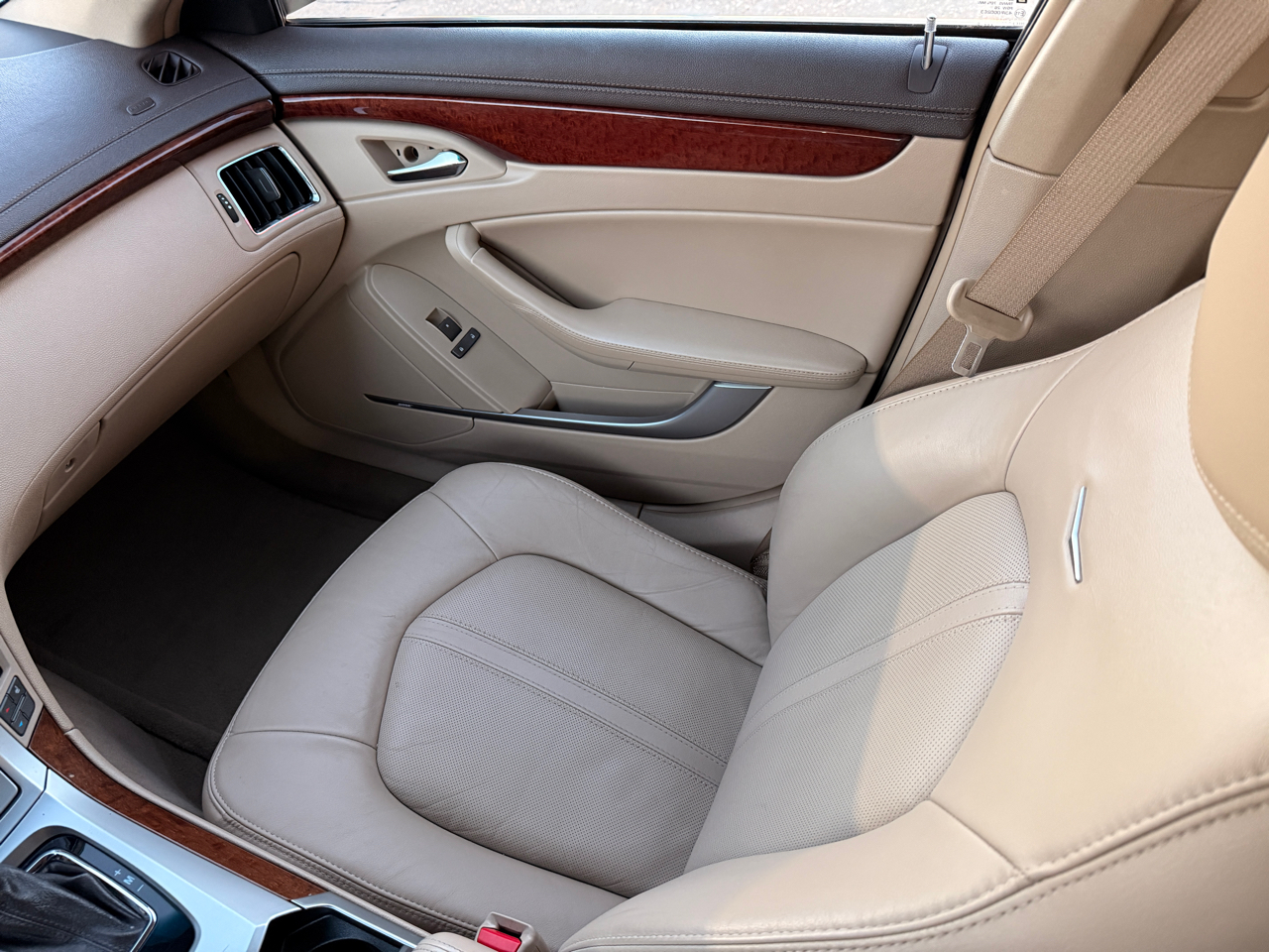 Cadillac CTS 3.0L Luxury 2010