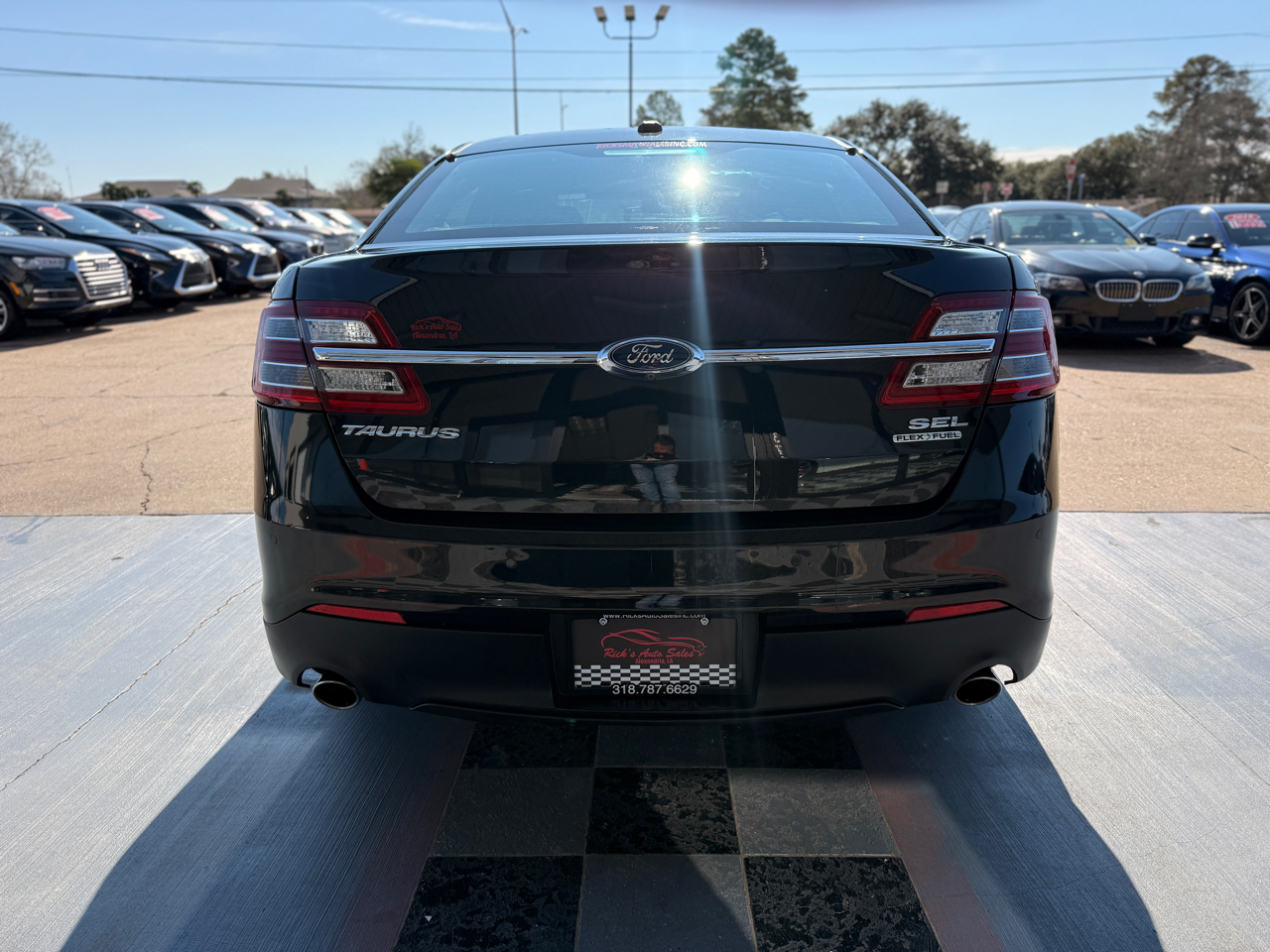 Ford Taurus SEL FWD 2015
