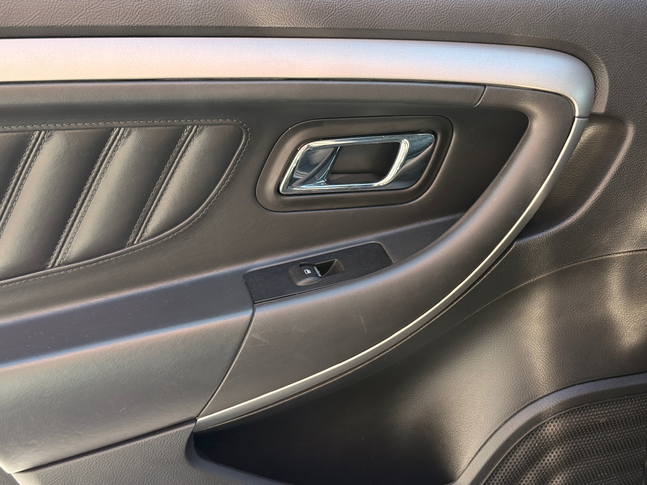 Ford Taurus SEL FWD 2015