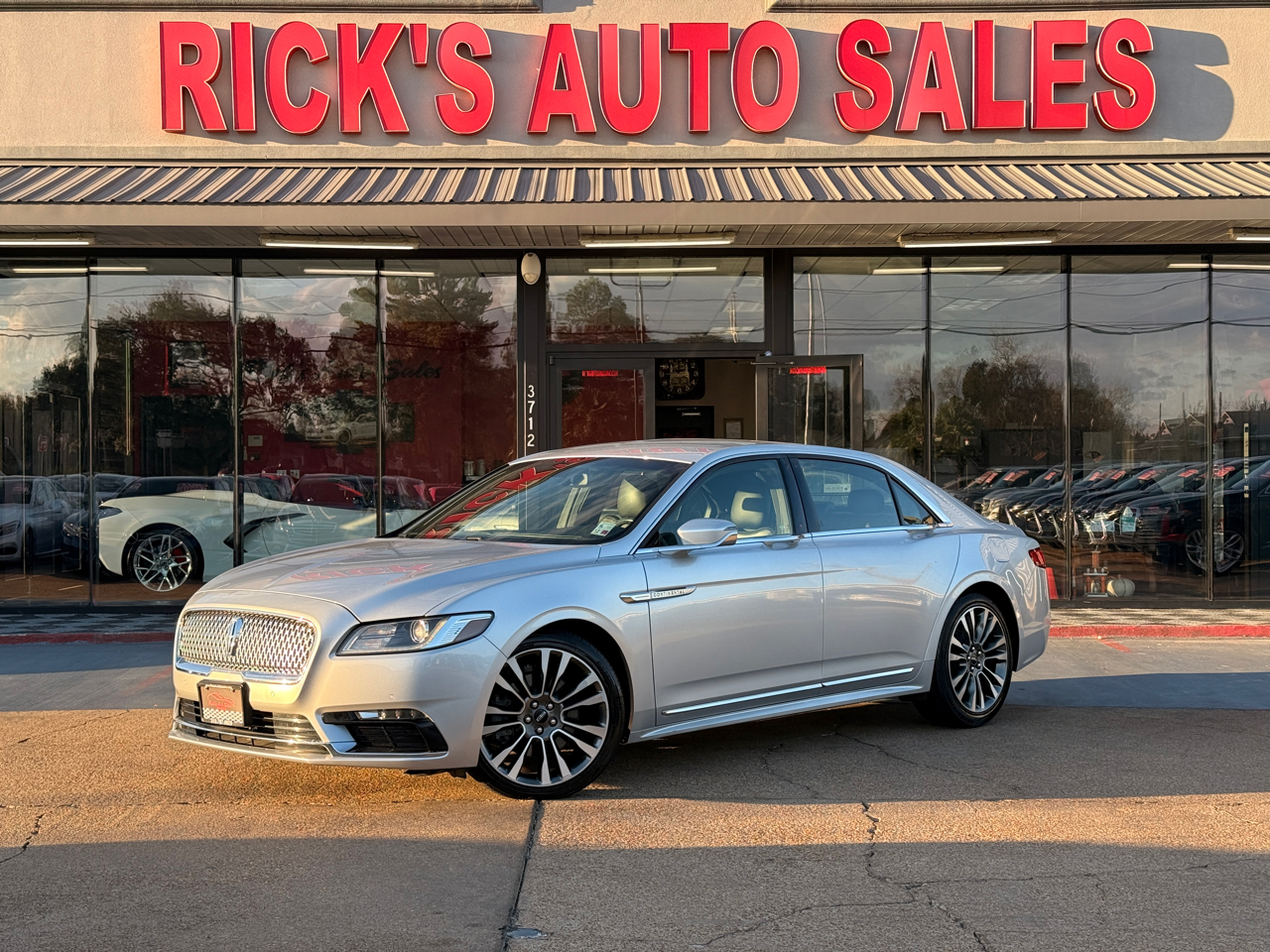 2017 Lincoln Continental Select