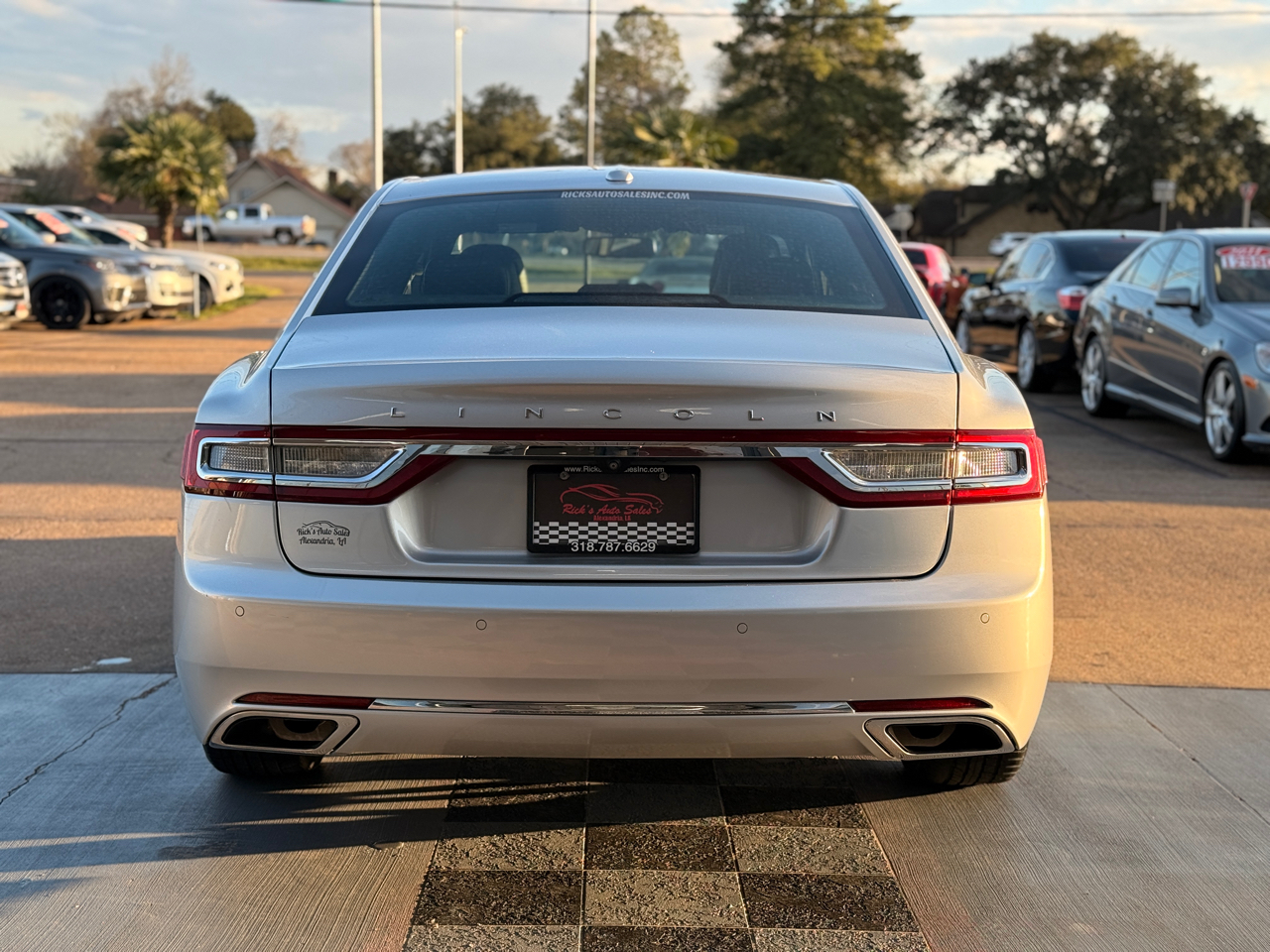 Lincoln Continental Select 2017