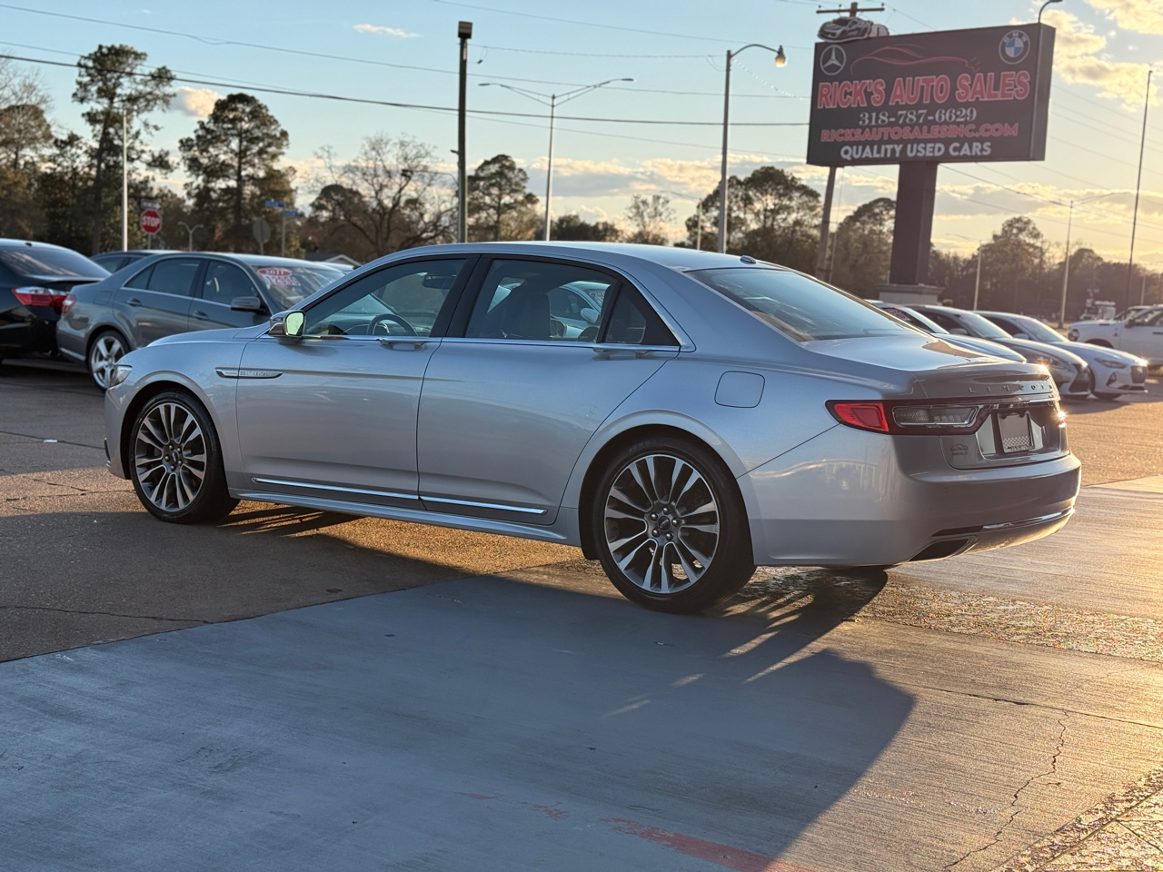 Lincoln Continental Select 2017