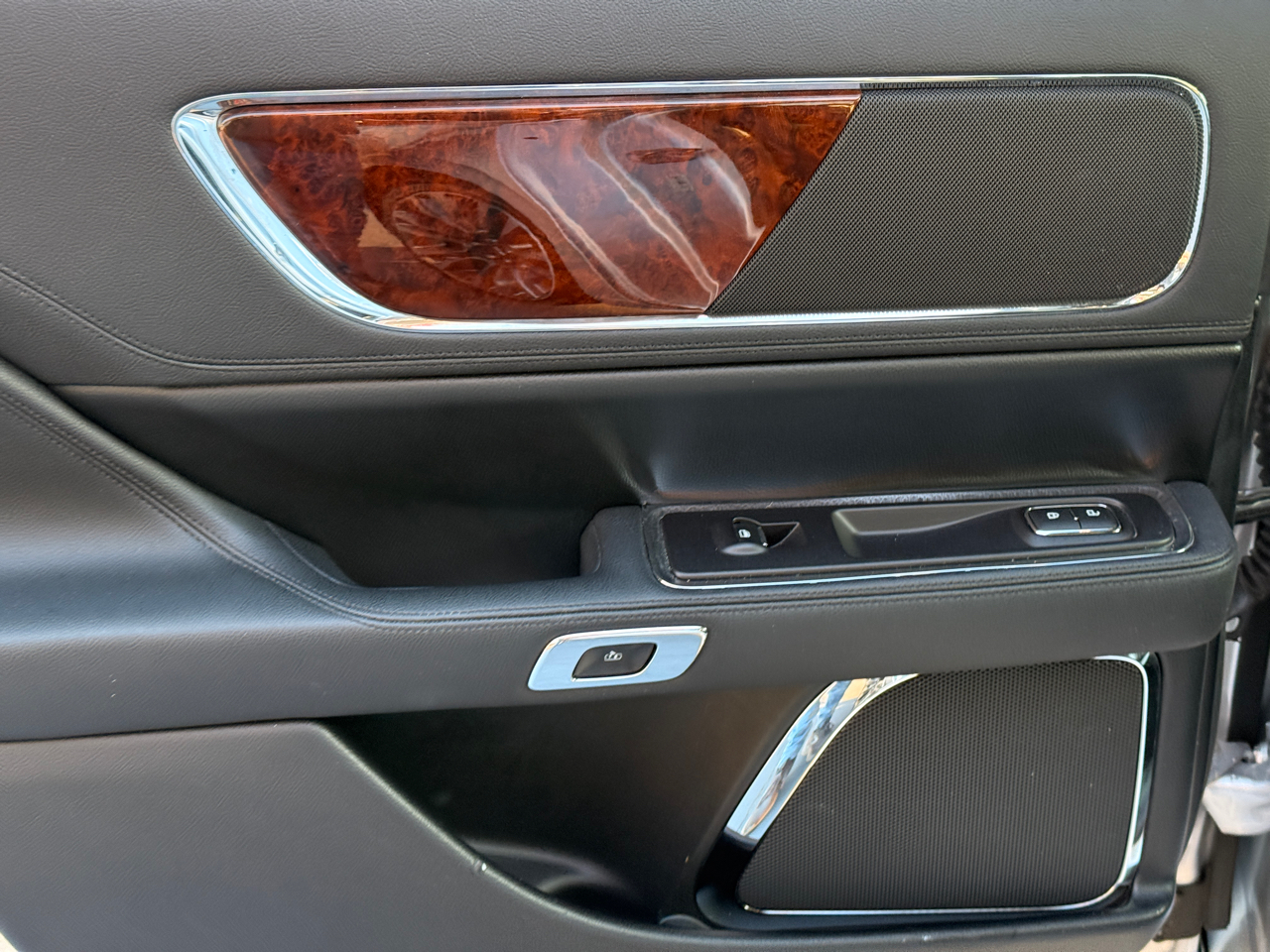 Lincoln Continental Select 2017