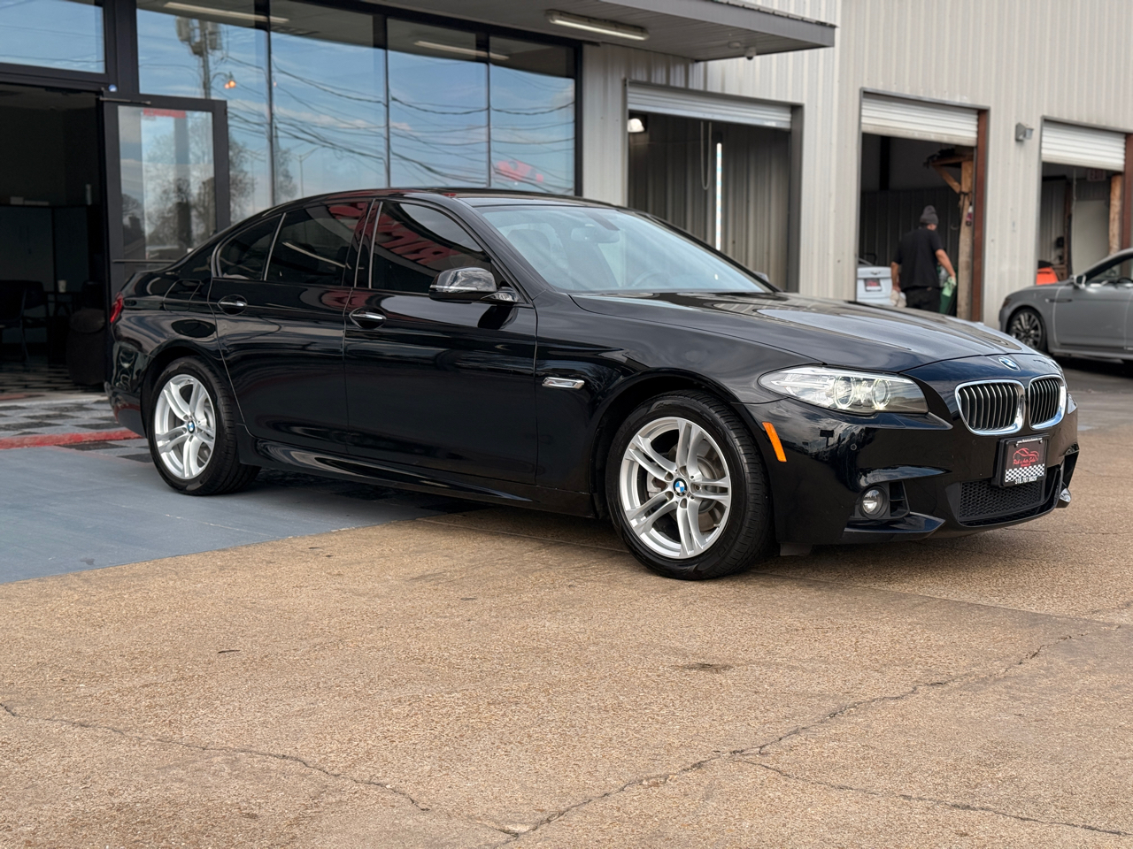 BMW 5-Series 528i 2015
