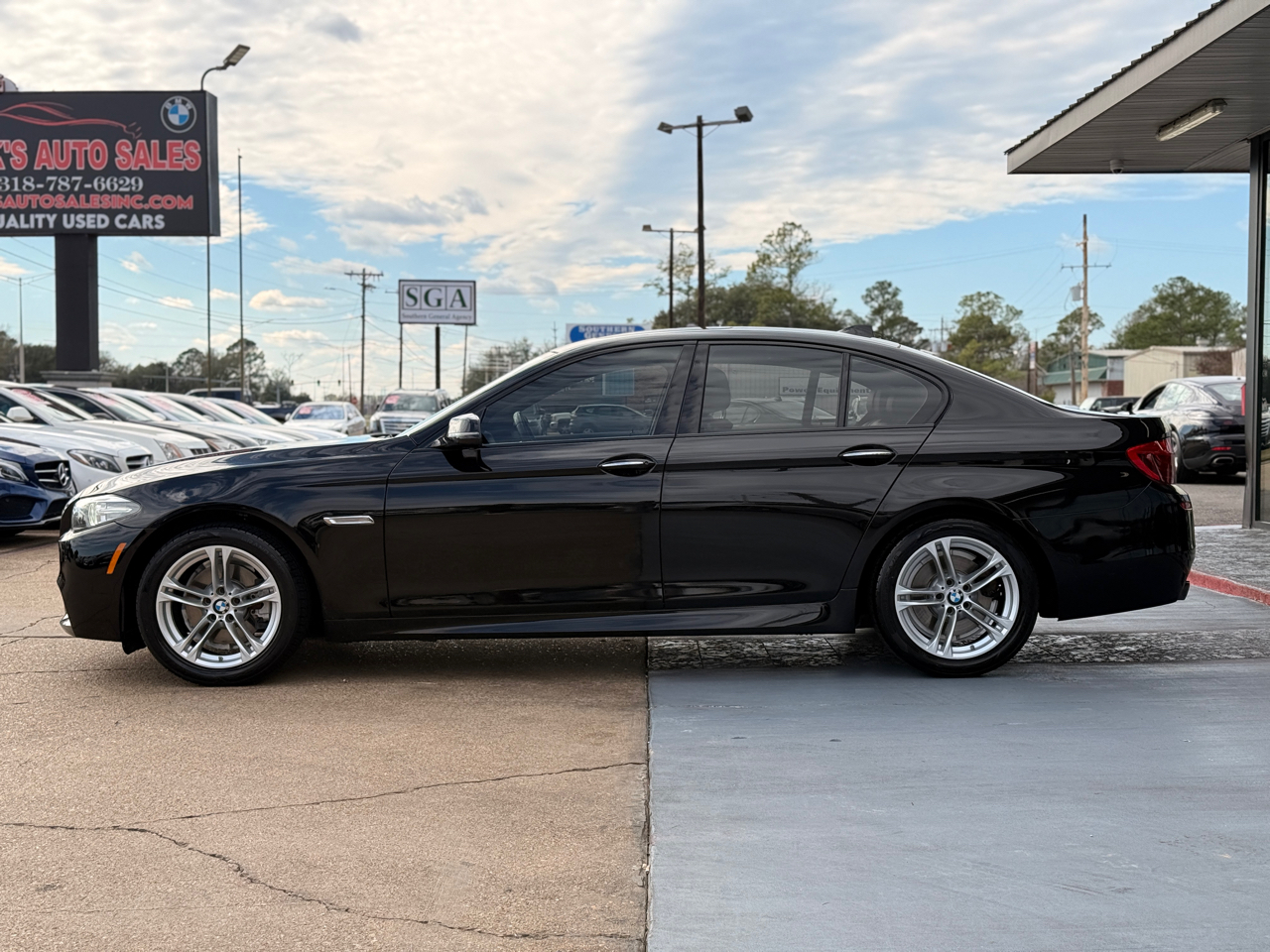 BMW 5-Series 528i 2015