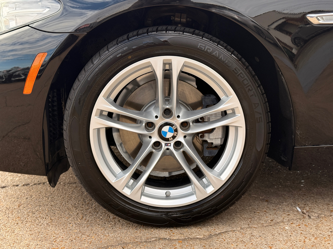 BMW 5-Series 528i 2015