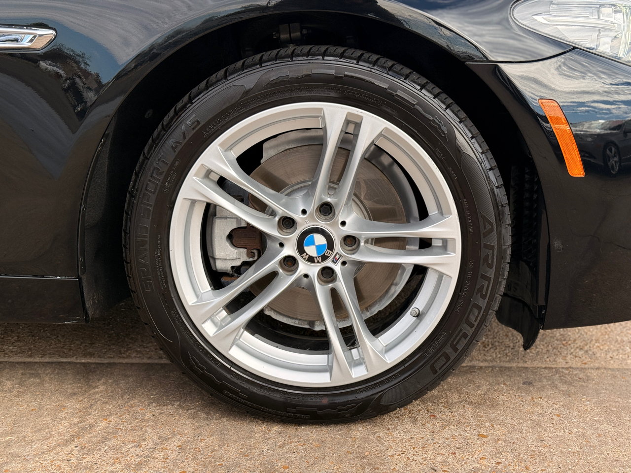 BMW 5-Series 528i 2015