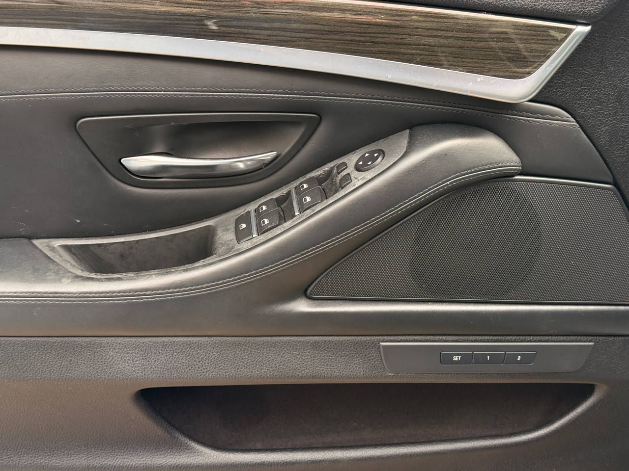 BMW 5-Series 528i 2015