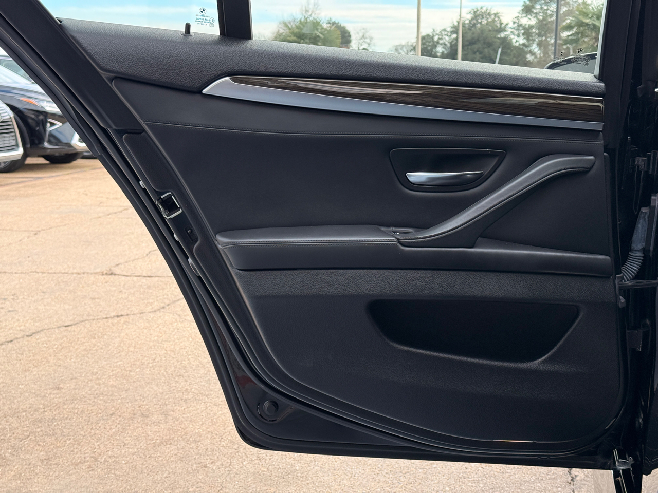 BMW 5-Series 528i 2015