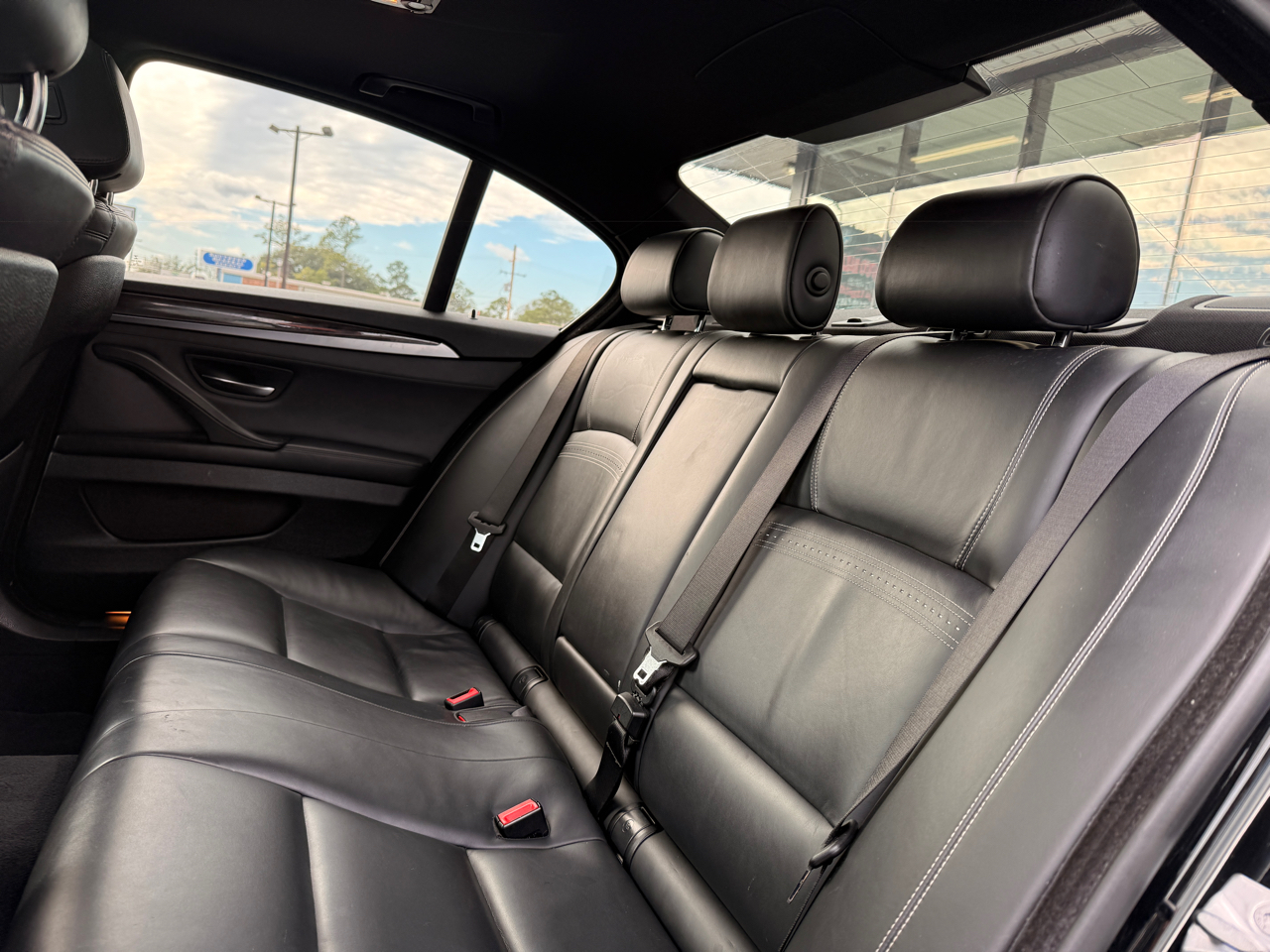 BMW 5-Series 528i 2015