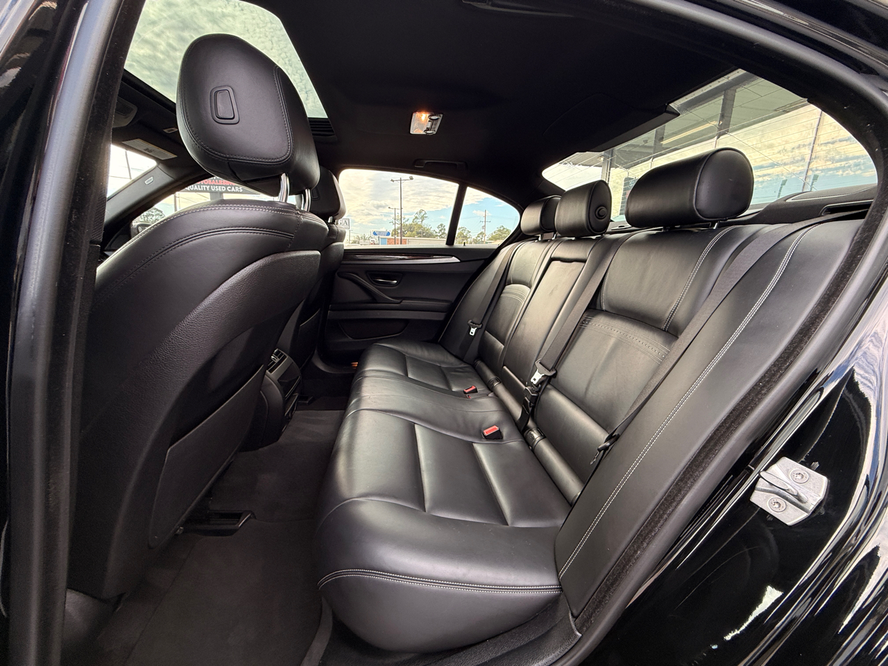 BMW 5-Series 528i 2015