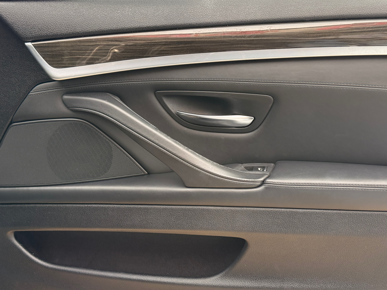 BMW 5-Series 528i 2015