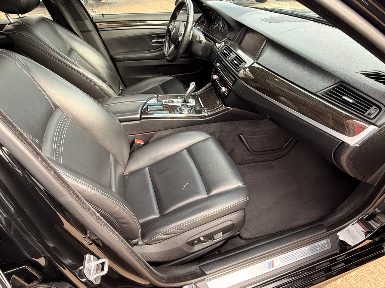 BMW 5-Series 528i 2015