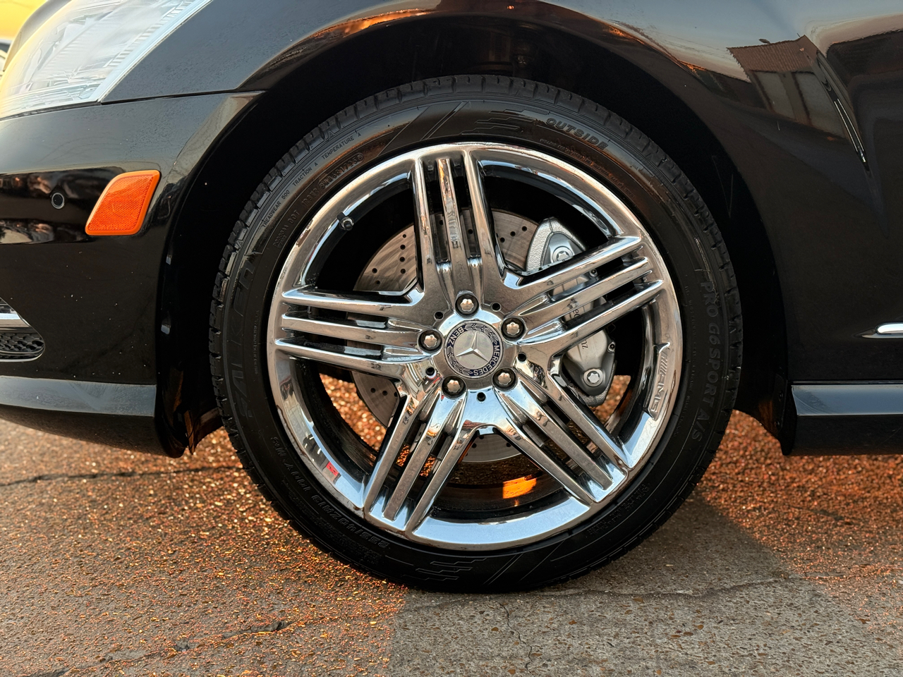 Mercedes-Benz S-Class S550 2012