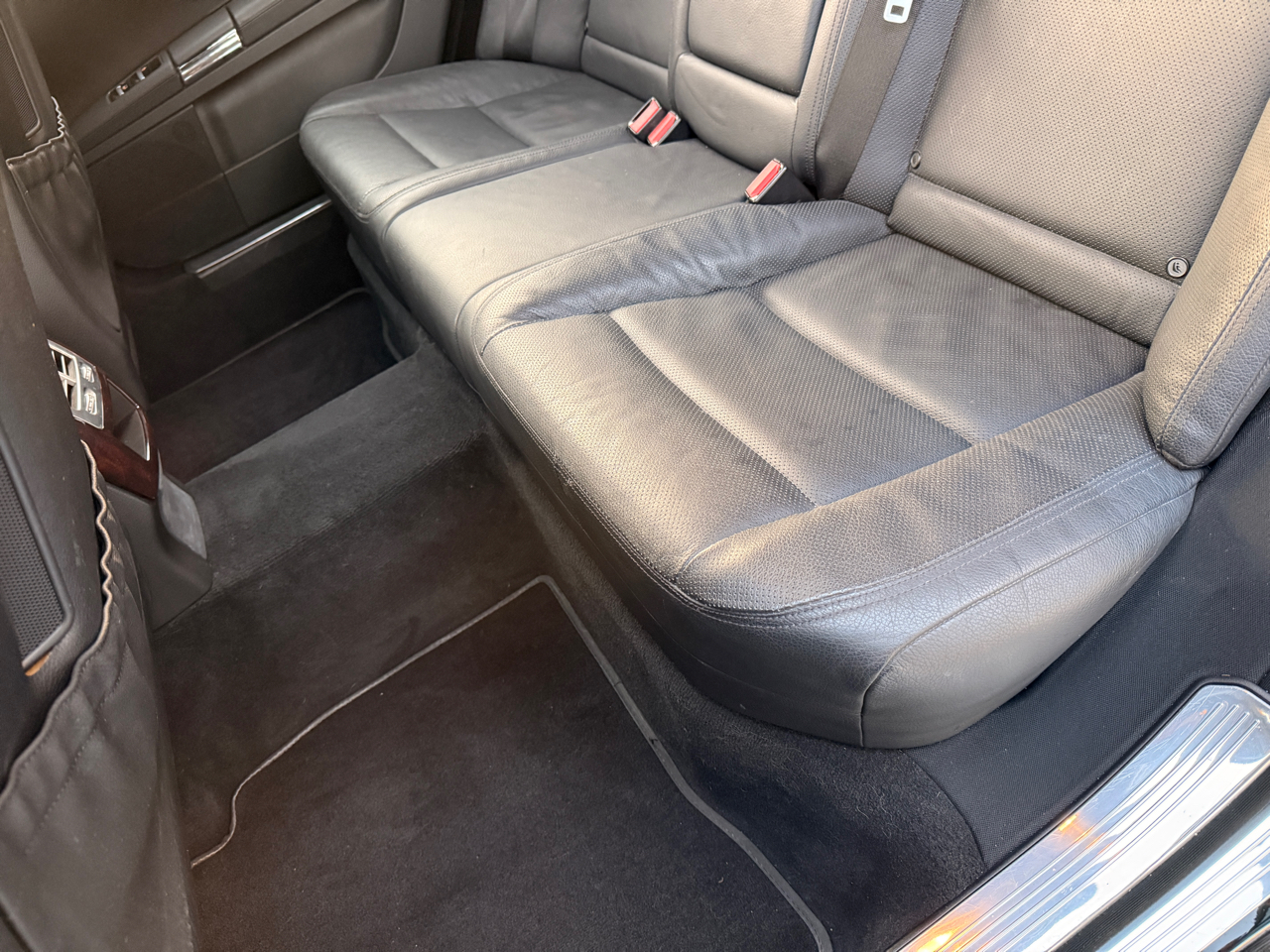 Mercedes-Benz S-Class S550 2012