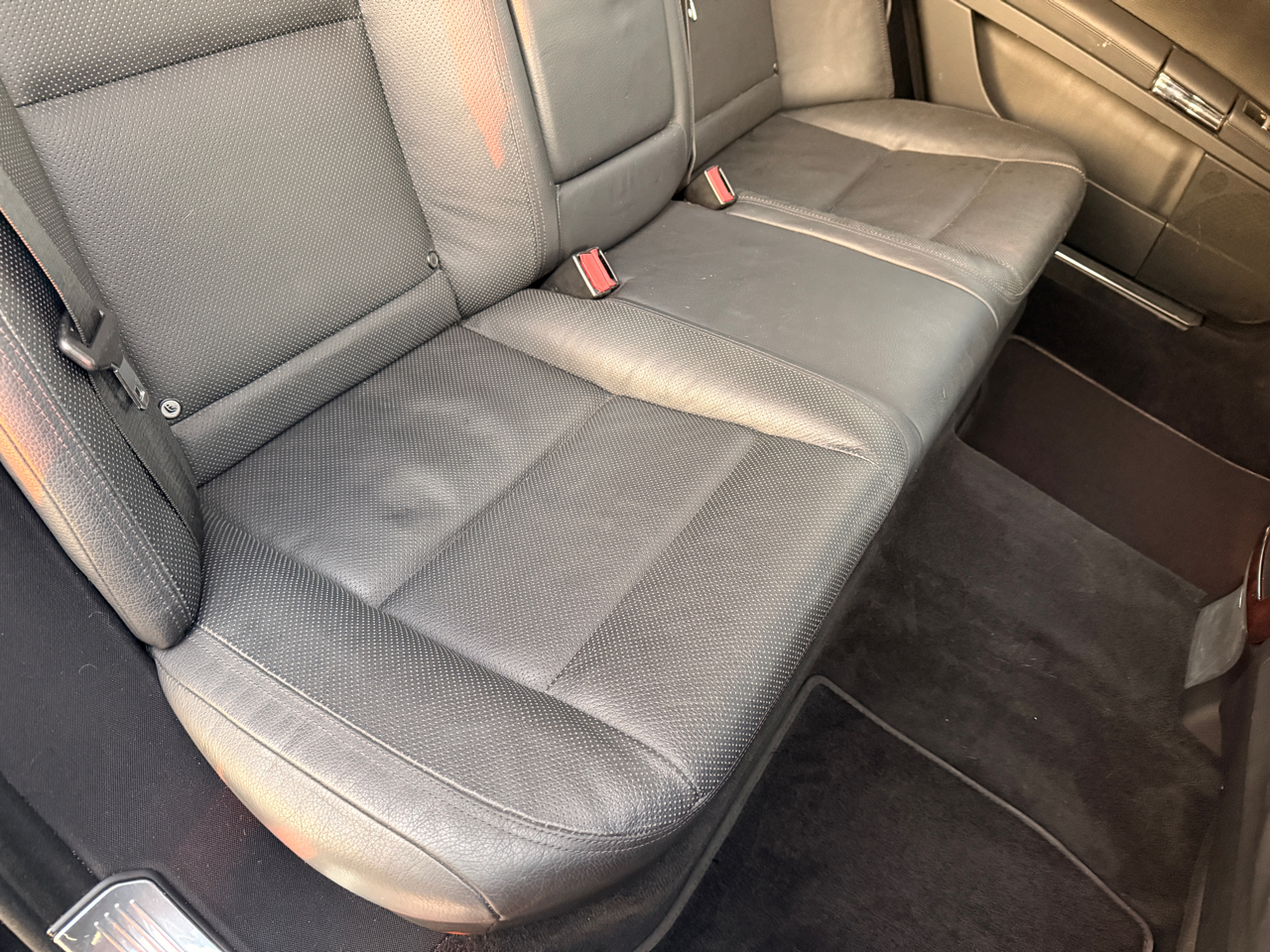 Mercedes-Benz S-Class S550 2012