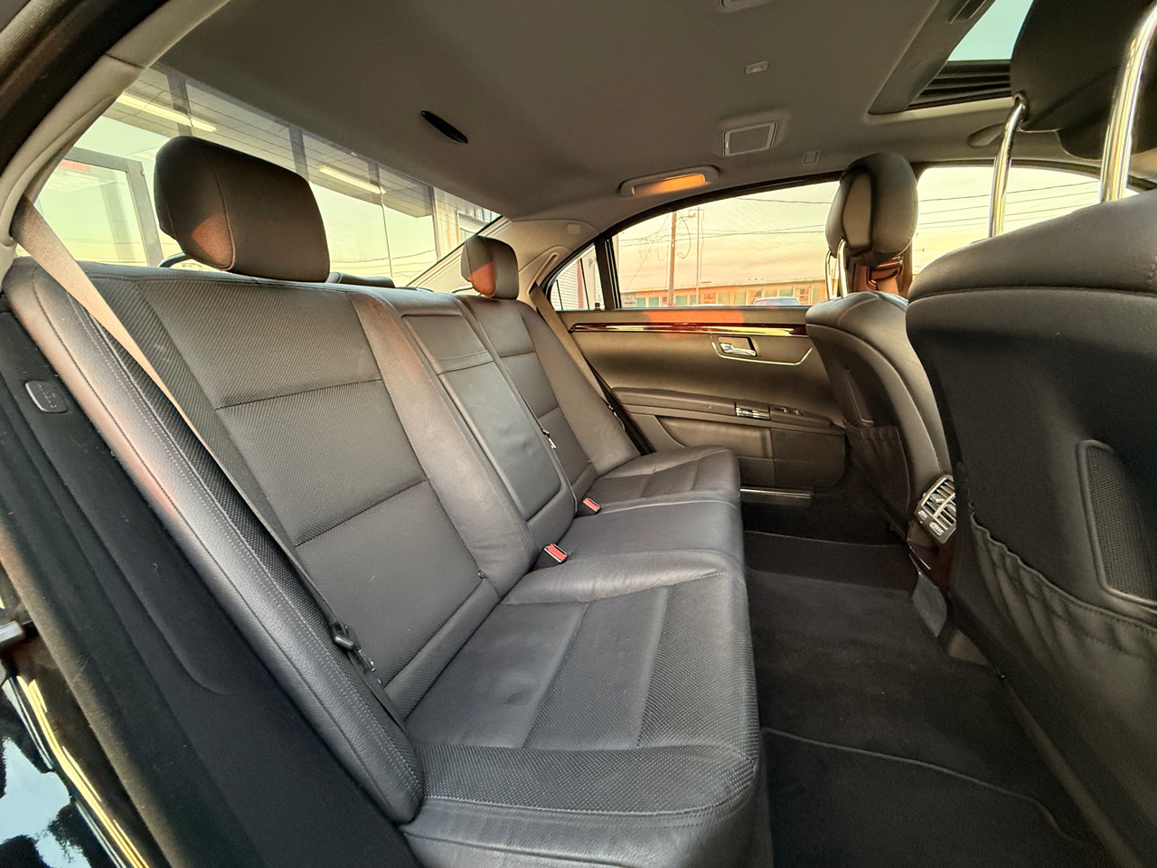 Mercedes-Benz S-Class S550 2012