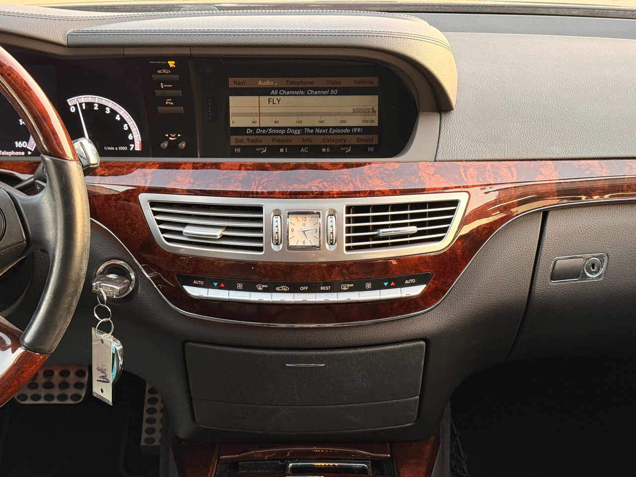 Mercedes-Benz S-Class S550 2012