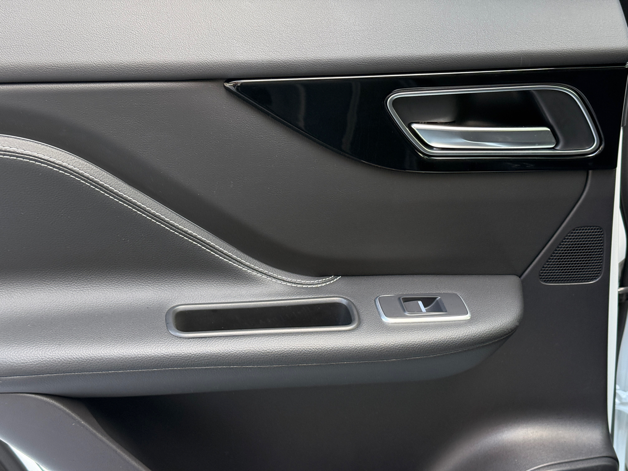 Jaguar F-Pace 25t R-Sport 2018