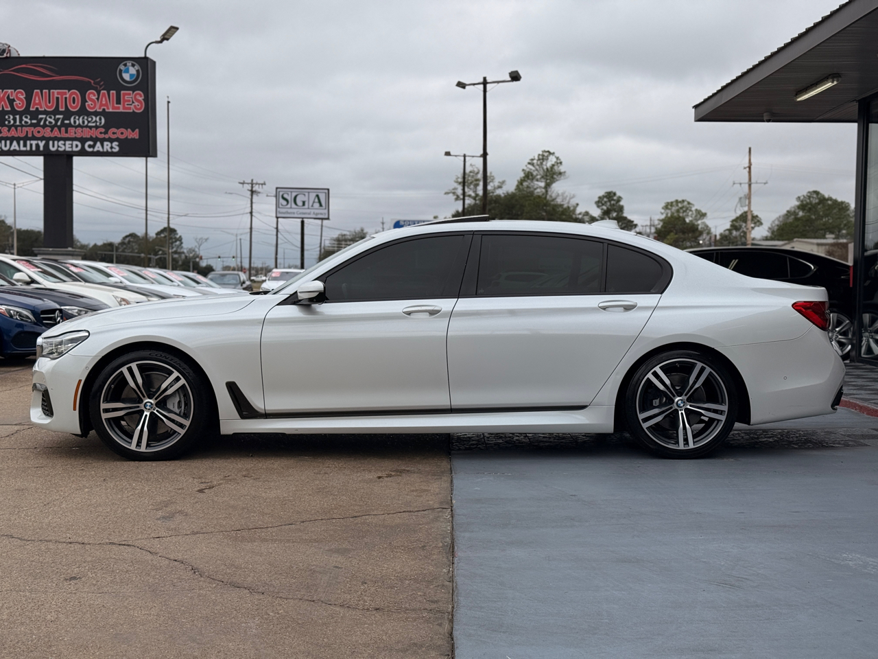BMW 7-Series 750i 4D Sedan 2019