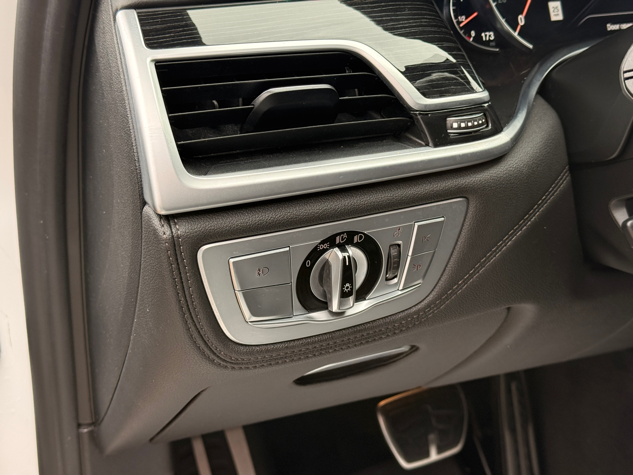 BMW 7-Series 750i 4D Sedan 2019