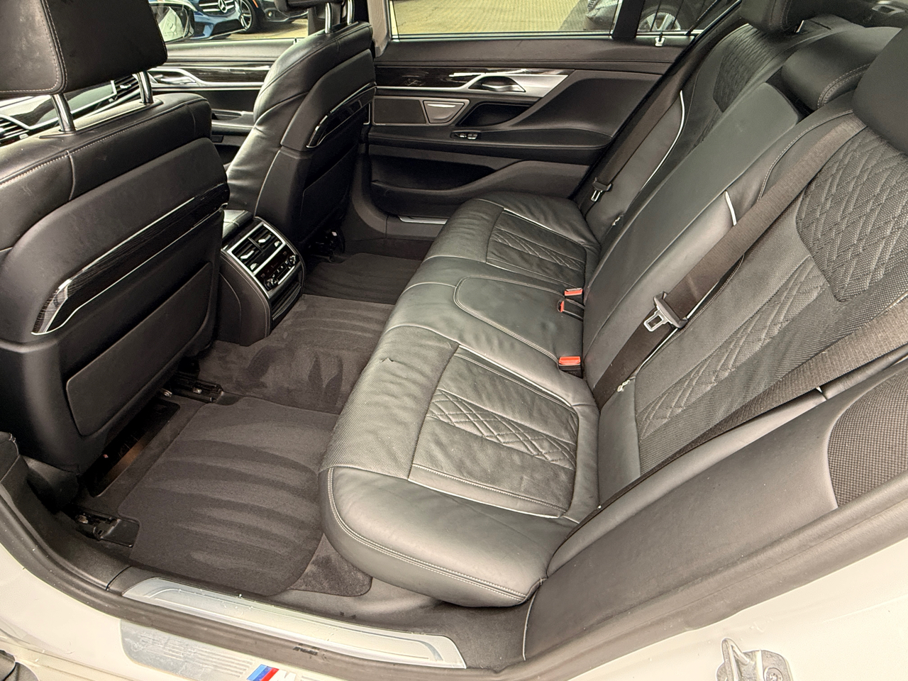 BMW 7-Series 750i 4D Sedan 2019