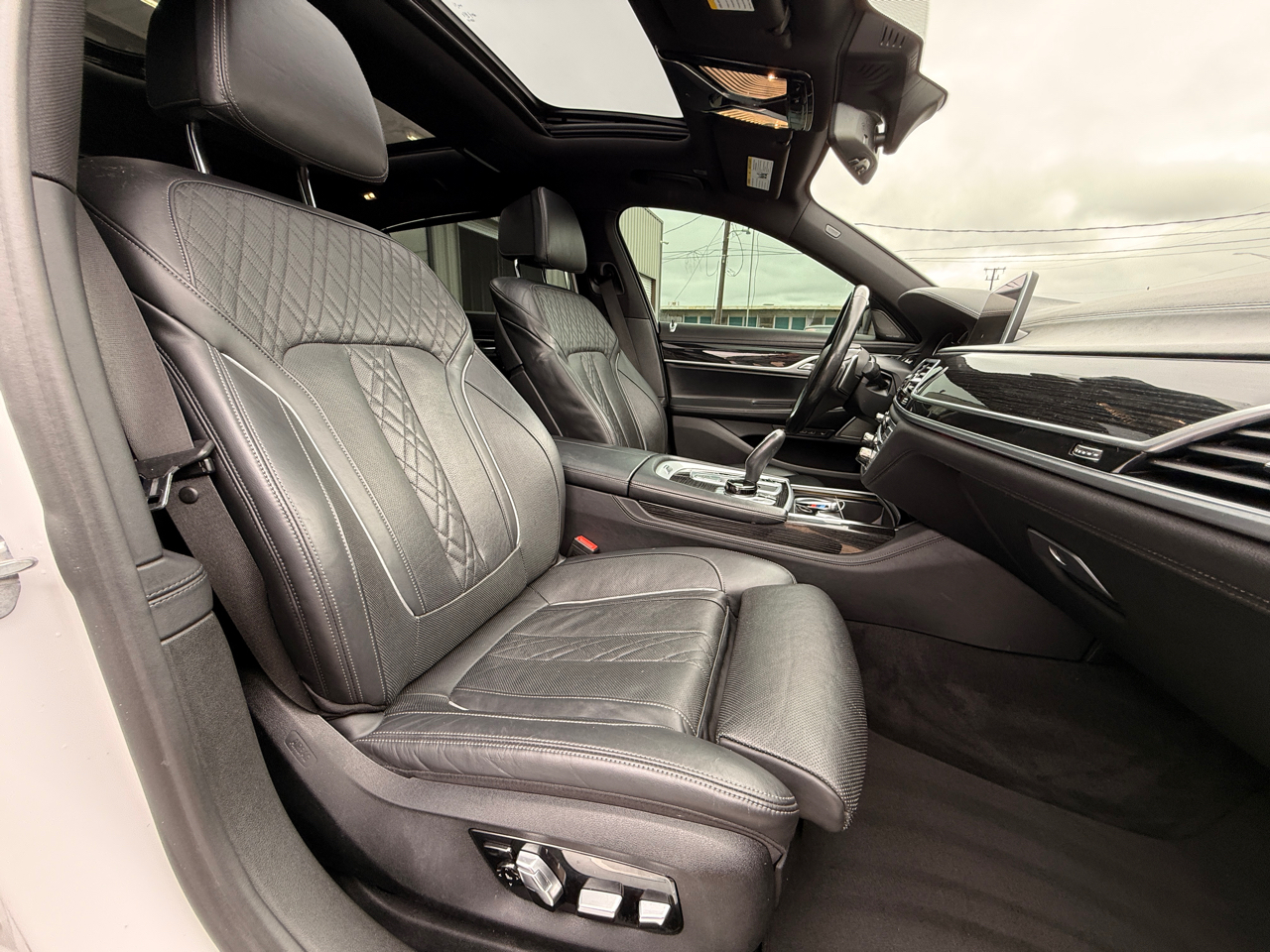 BMW 7-Series 750i 4D Sedan 2019