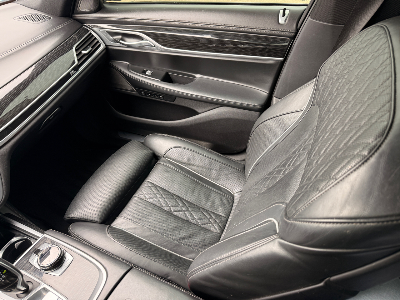 BMW 7-Series 750i 4D Sedan 2019