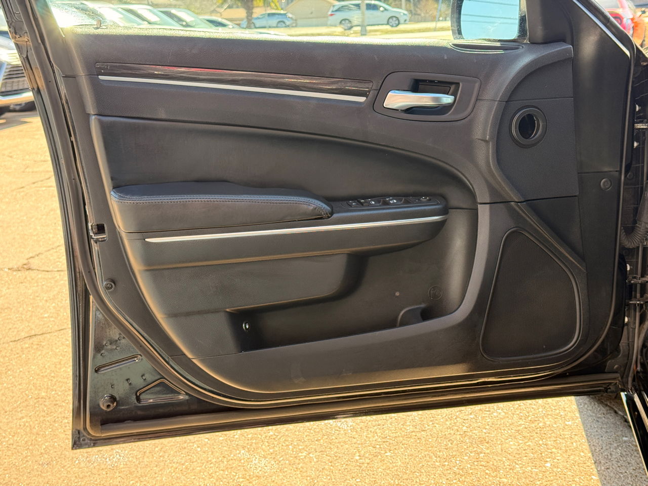 Chrysler 300 Limited RWD 2017